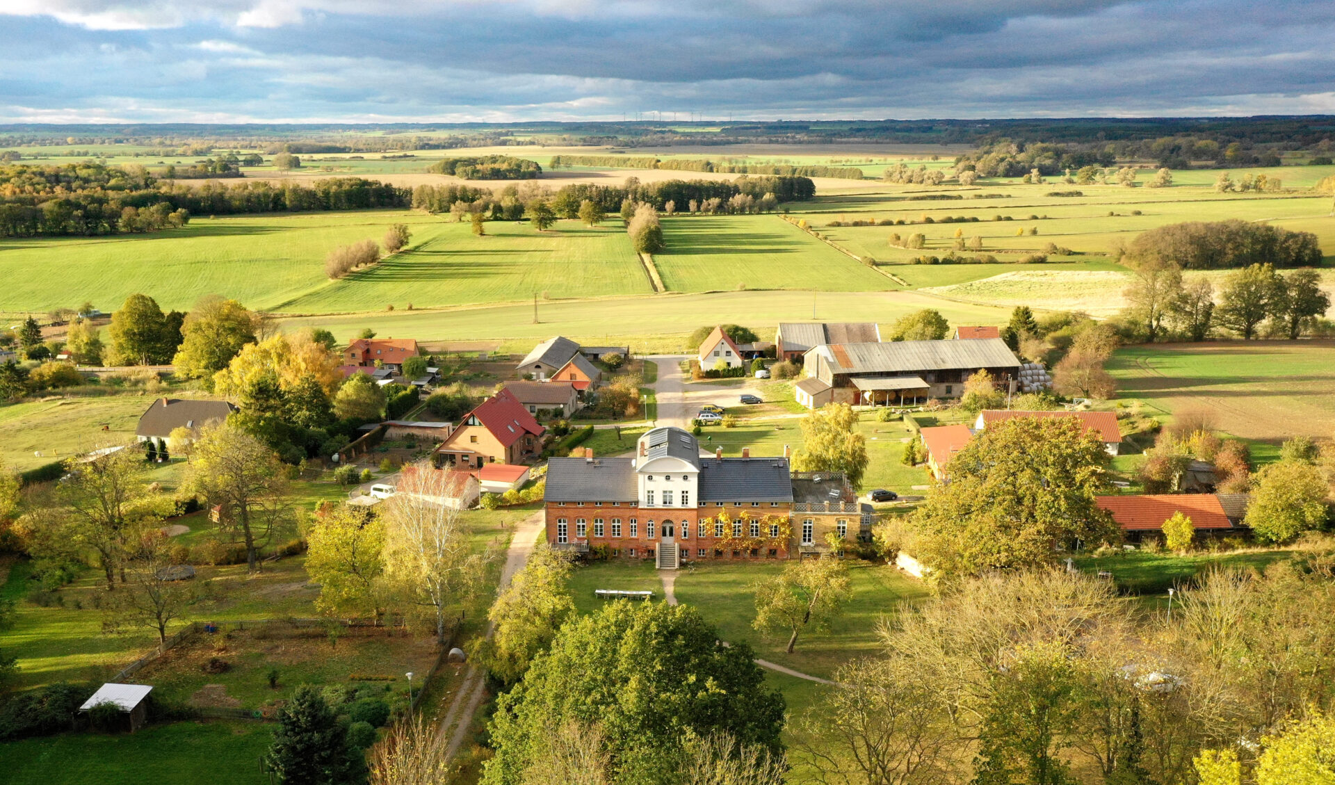 Gutshaus und Park von oben