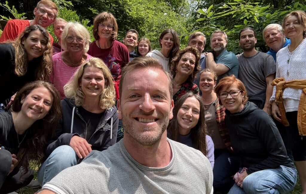 Foto einer Gruppe eines Retreat Lehrers